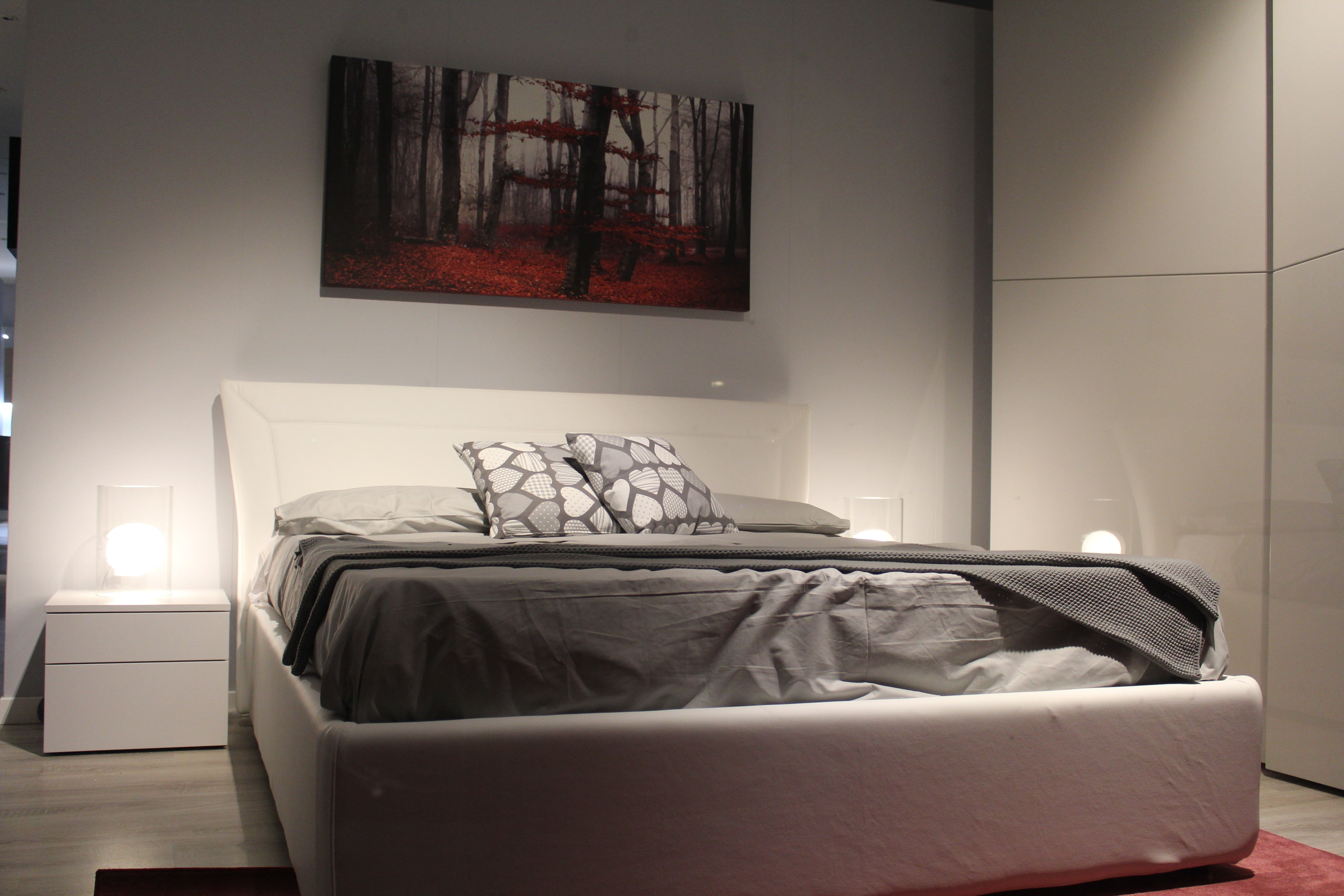 臥室光線.jpg 臥室光線.jpg